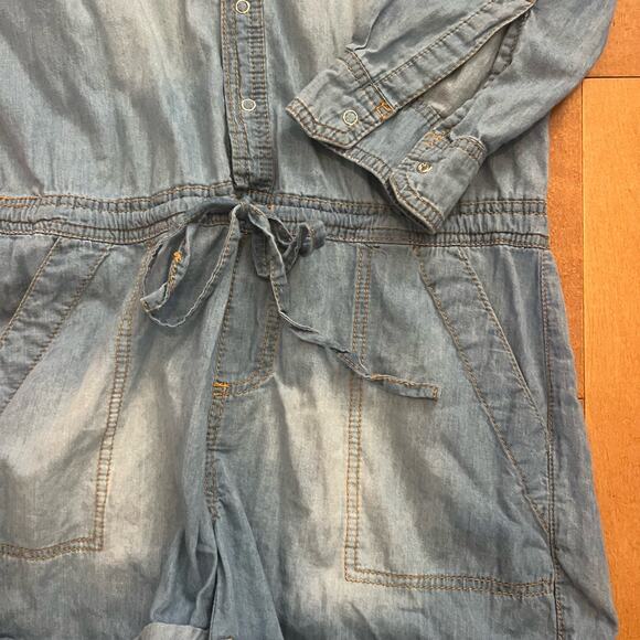 Dollhouse Chambray Denim Jumpsuit Shorts Romper S - Picture 4 of 7